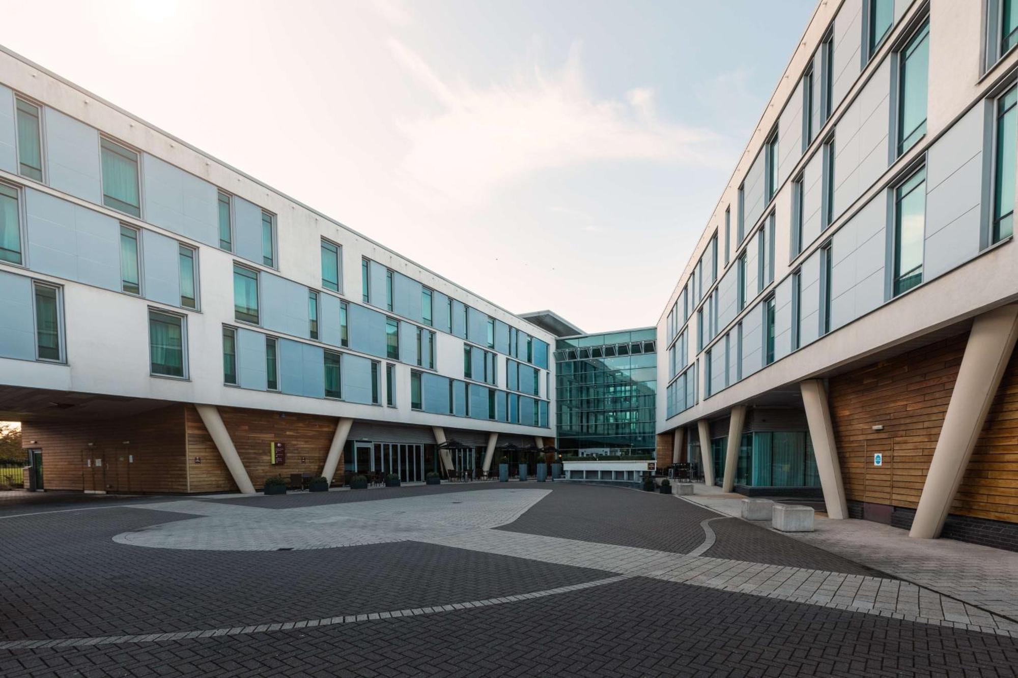 Doubletree By Hilton Hotel Newcastle International Airport Dış mekan fotoğraf