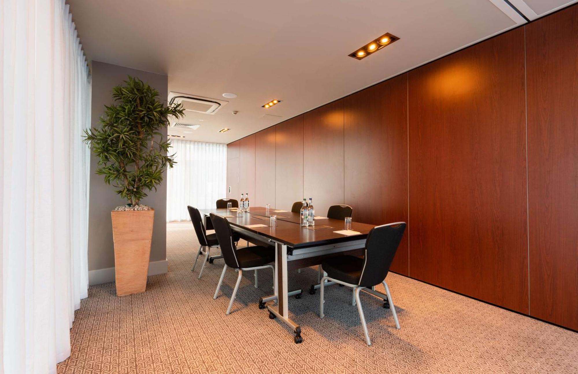 Doubletree By Hilton Hotel Newcastle International Airport Dış mekan fotoğraf